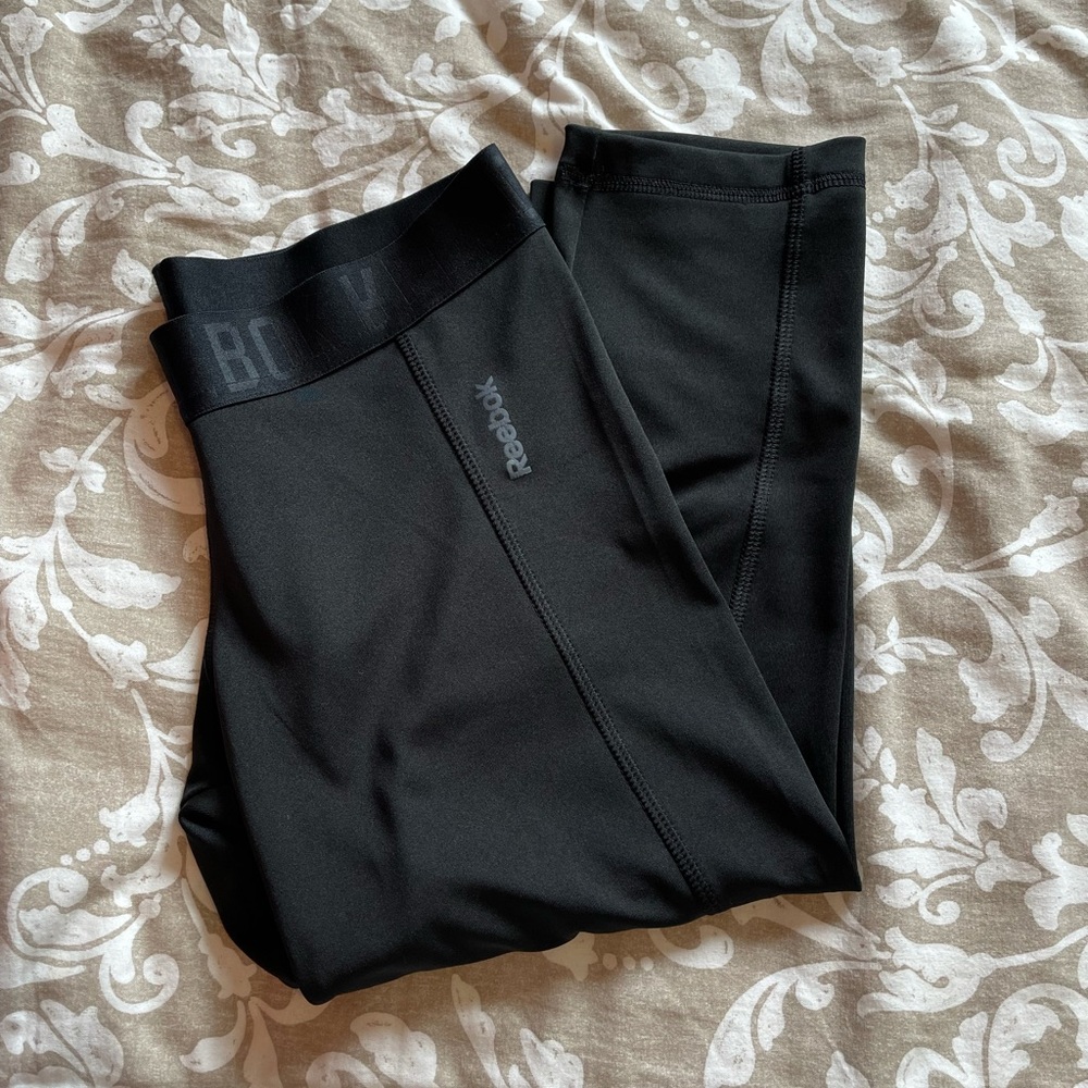 Reebok 3/4 Leggings With Logo Band (SIZE S)